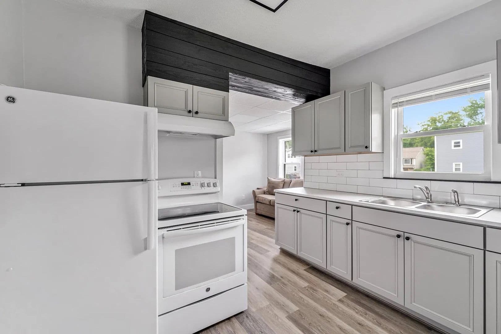 South Hadley Apartment: 9 Graves Street
