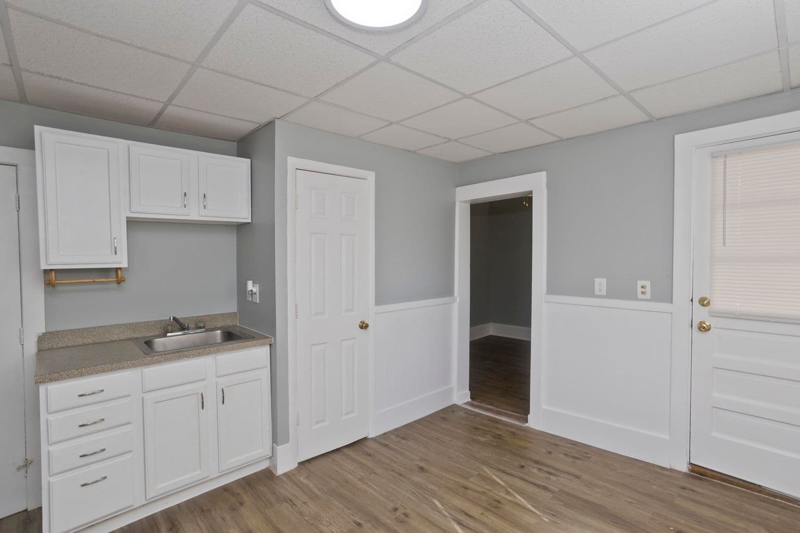 South Hadley Apartment: 9 Graves Street