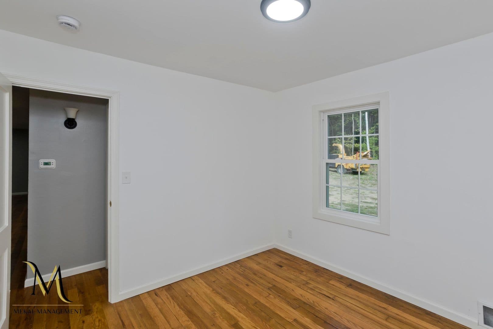 South Hadley House: 28 Hillside St