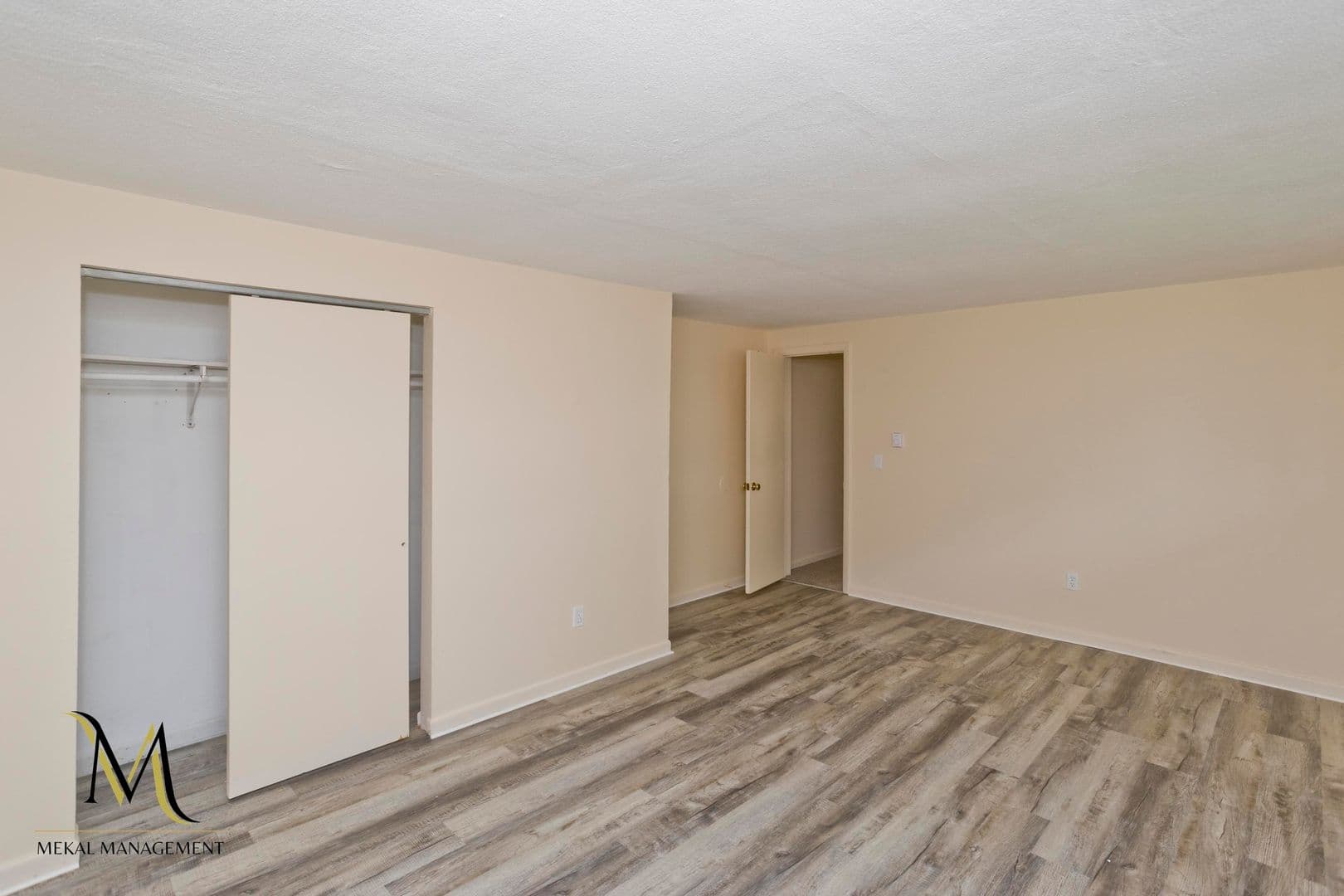Easthampton Apartment: 9-29 West Lake Street/2-4 Culdaff Street