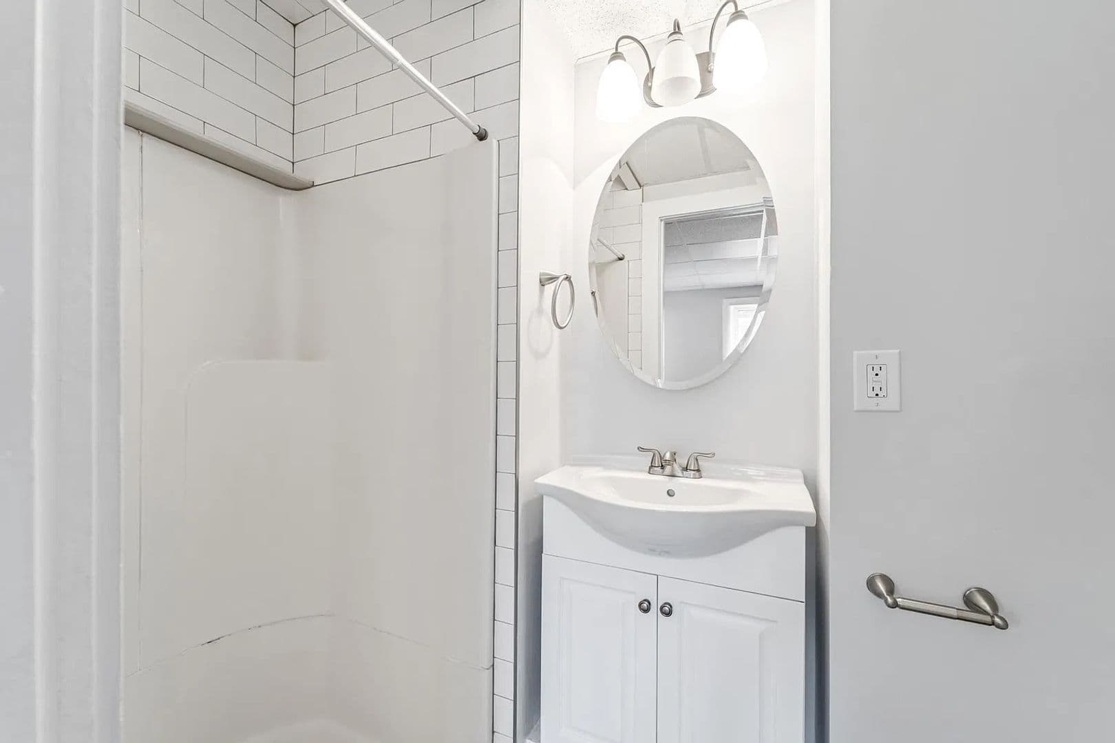 South Hadley Apartment: 9 Graves Street