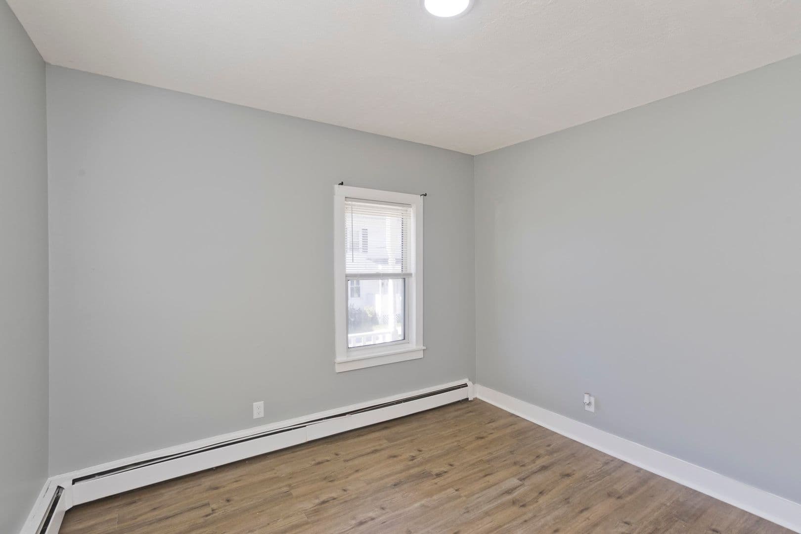 South Hadley Apartment: 9 Graves Street