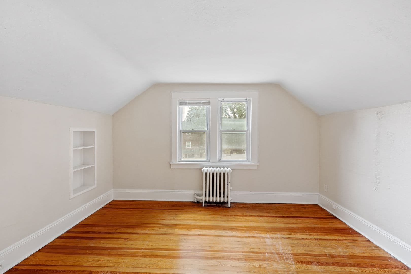 Bogota Apartment: 47 E Main St