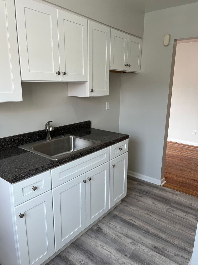 North Arlington Apartment: 124-126 /  128-134 Ridge Rd