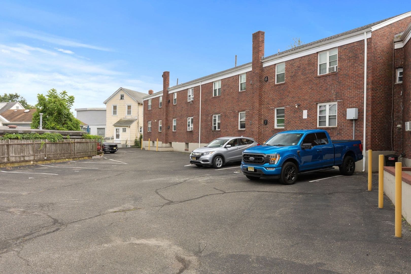 Ridgefield Park Apartment: 1 Oak St