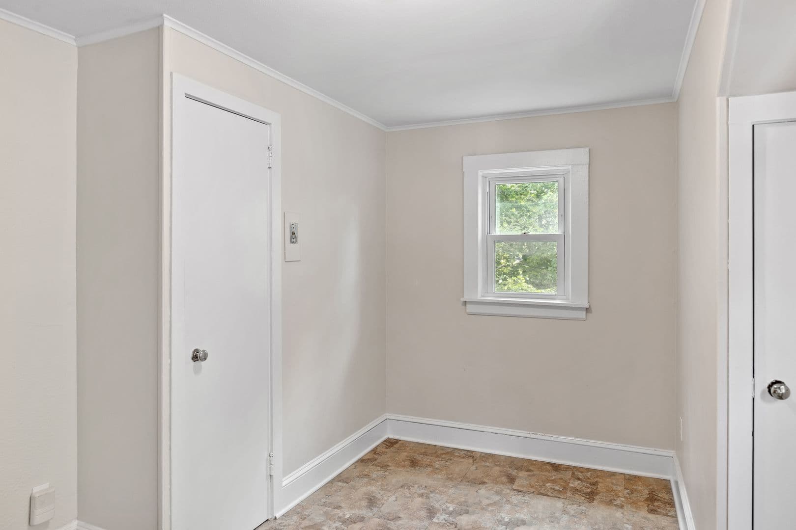Bogota Apartment: 47 E Main St