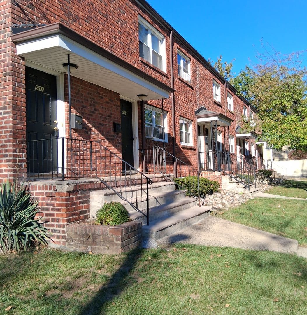 Highland Park Apartment: 601-615 Benner St