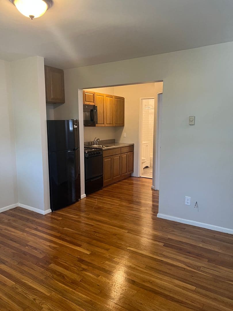 Hackensack Apartment: 97-115 Myer St