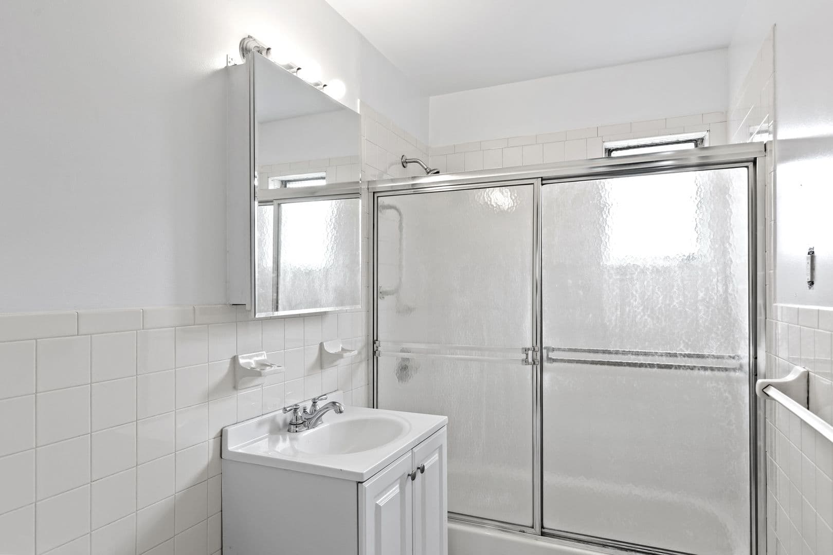 Ridgefield Park Apartment: 1 Oak St