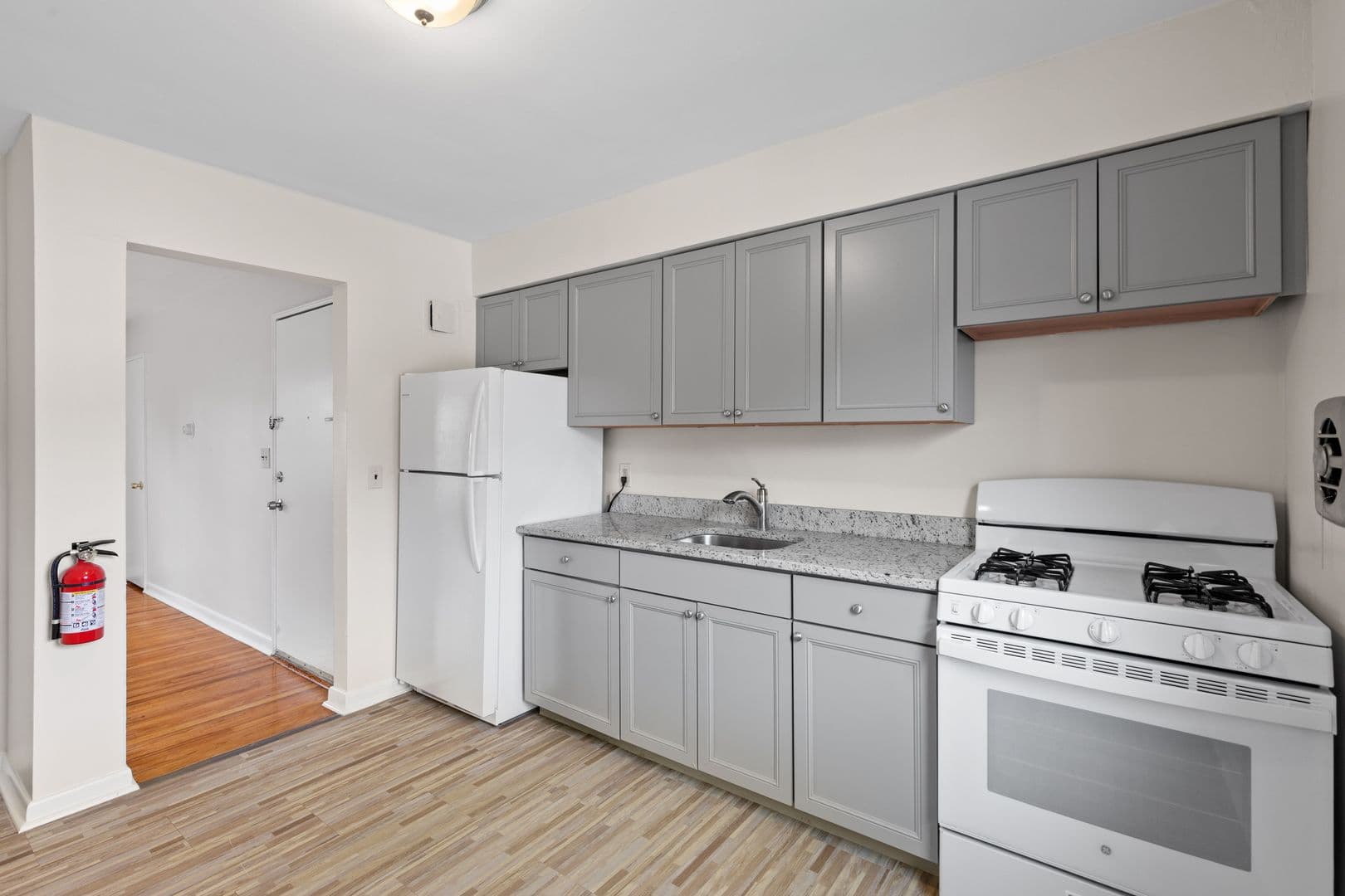Ridgefield Park Apartment: 1 Oak St