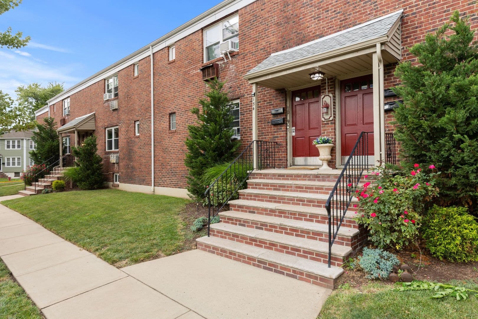 Ridgefield Park Apartment: 1 Oak St