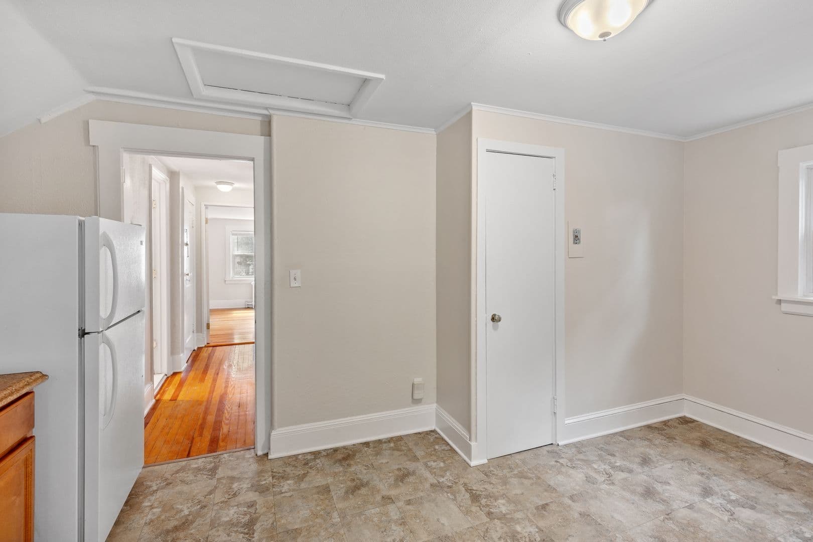 Bogota Apartment: 47 E Main St
