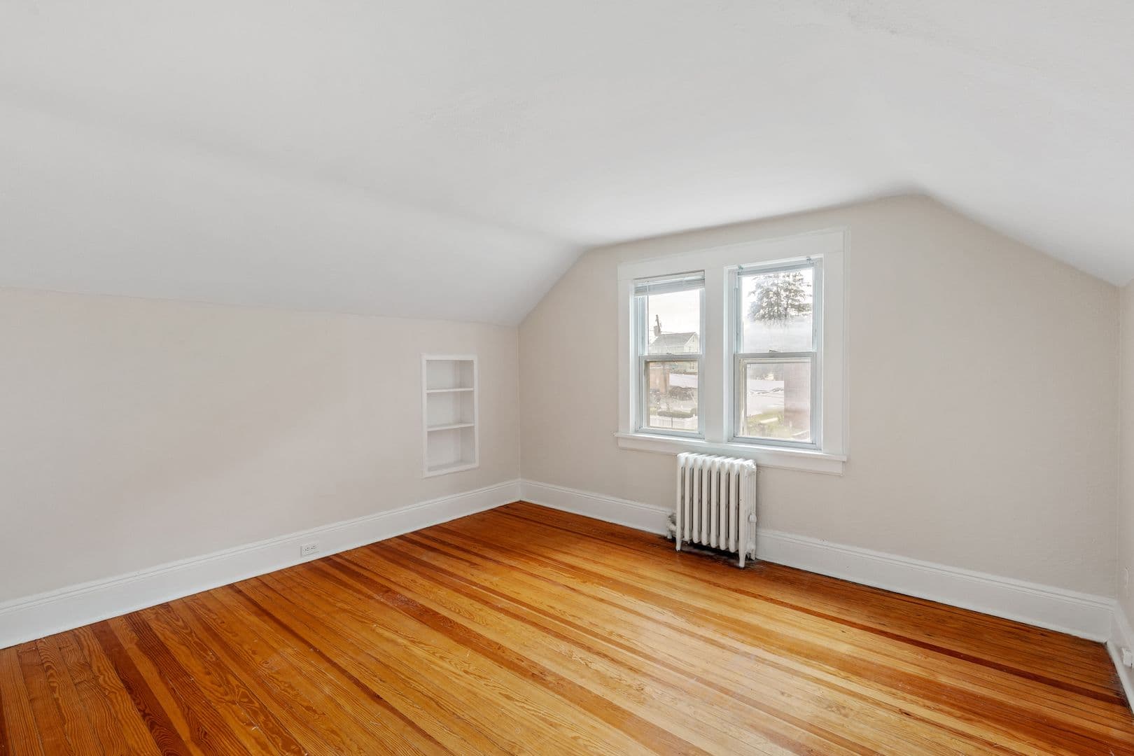 Bogota Apartment: 47 E Main St