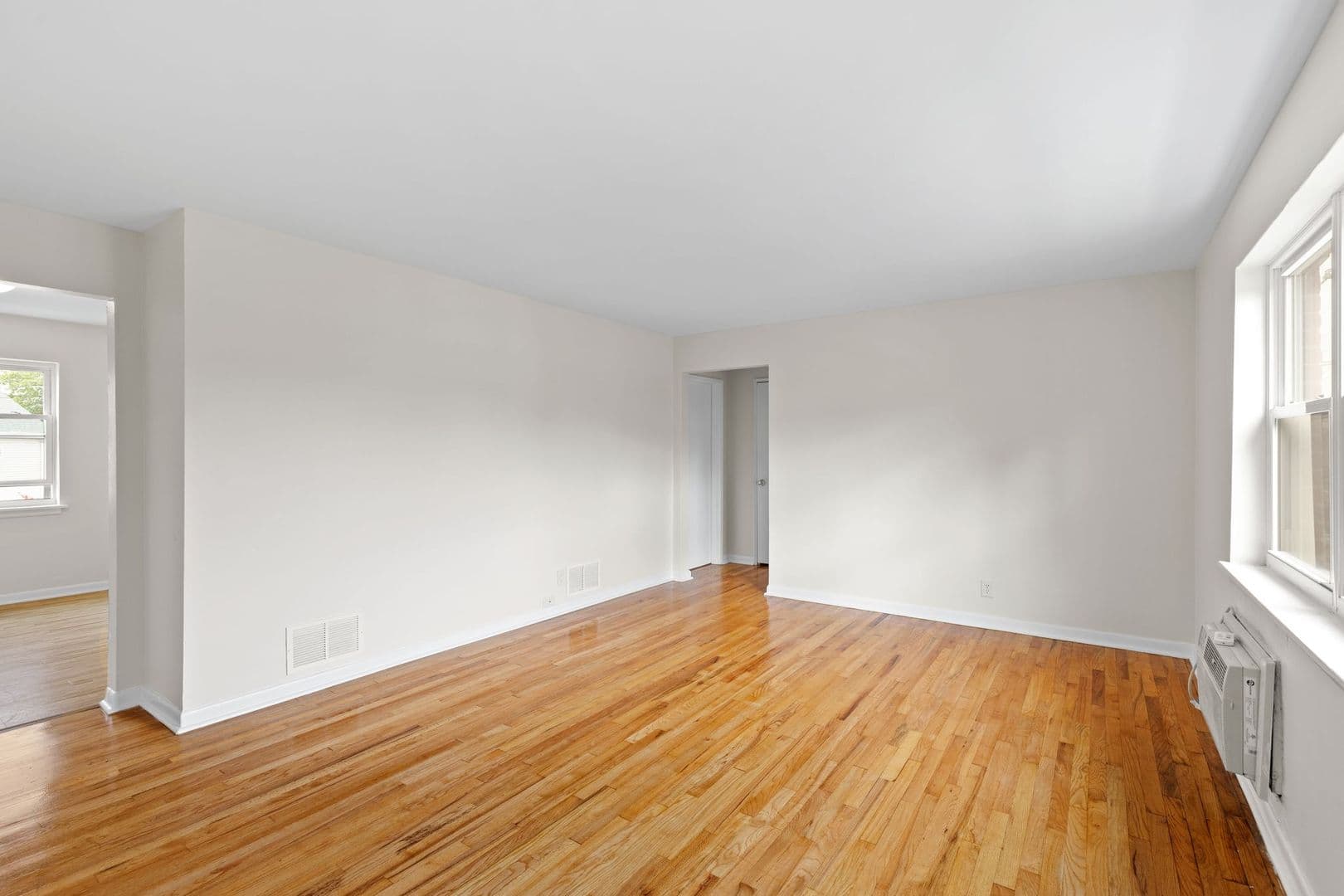 Ridgefield Park Apartment: 1 Oak St