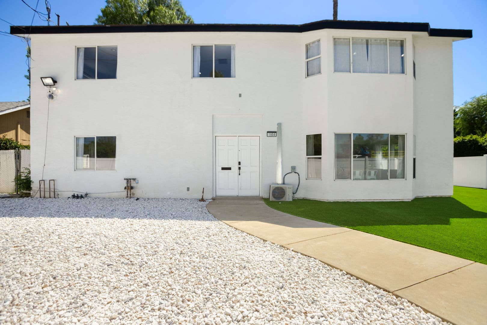 Reseda Apartment: 7904 Tampa Avenue