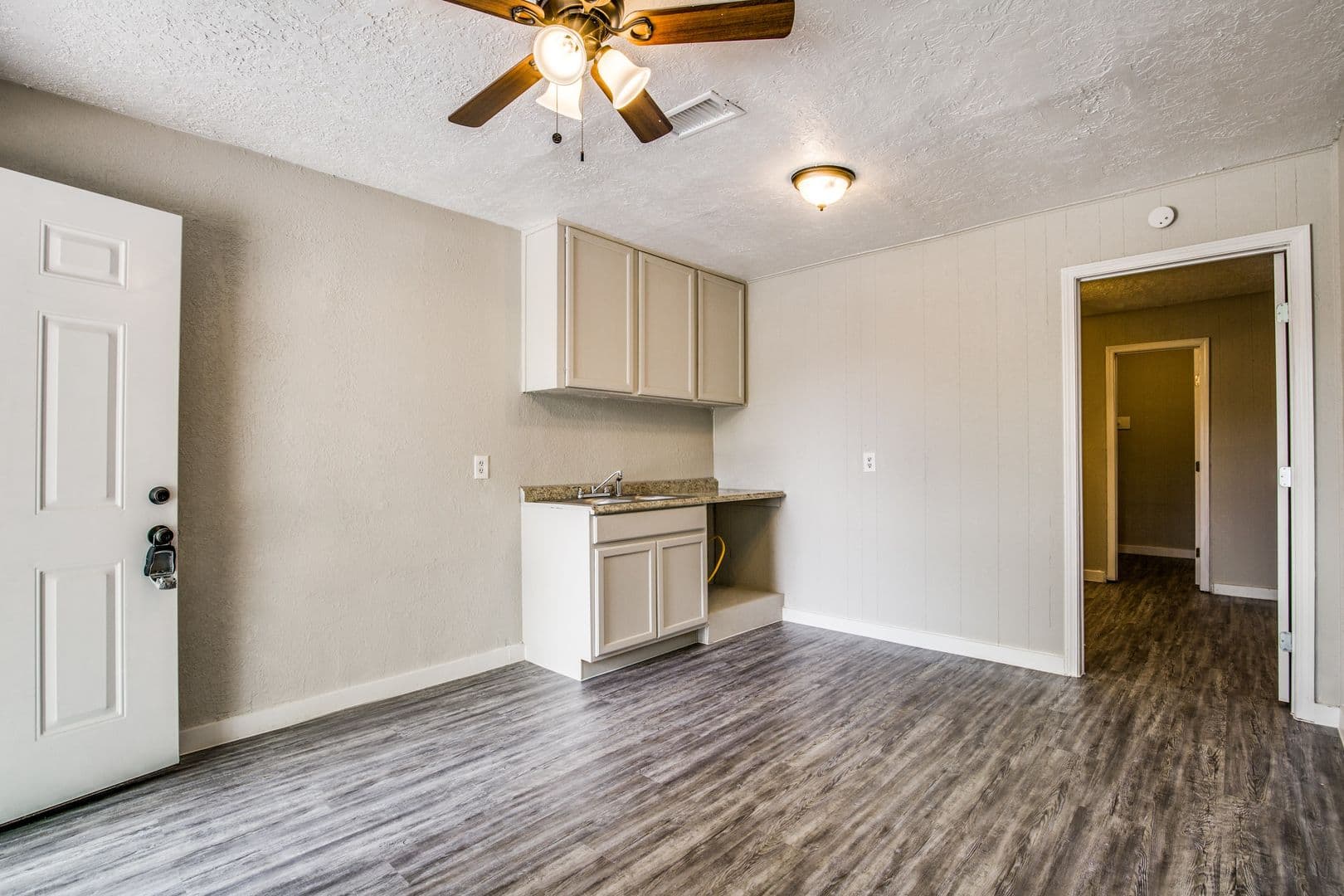 Pasadena Apartment: 4820 Oak Ave