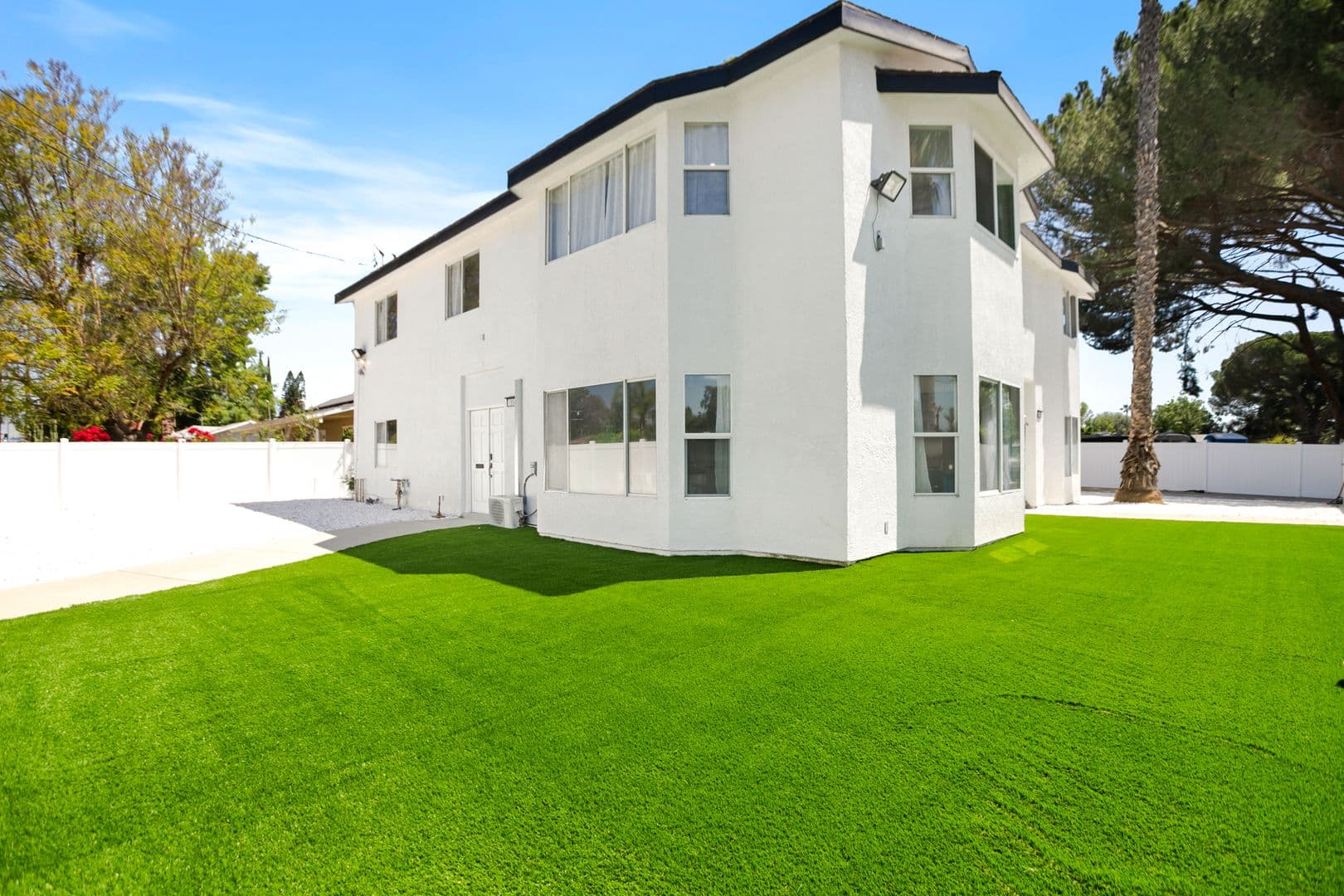 Reseda Apartment: 7904 Tampa Avenue