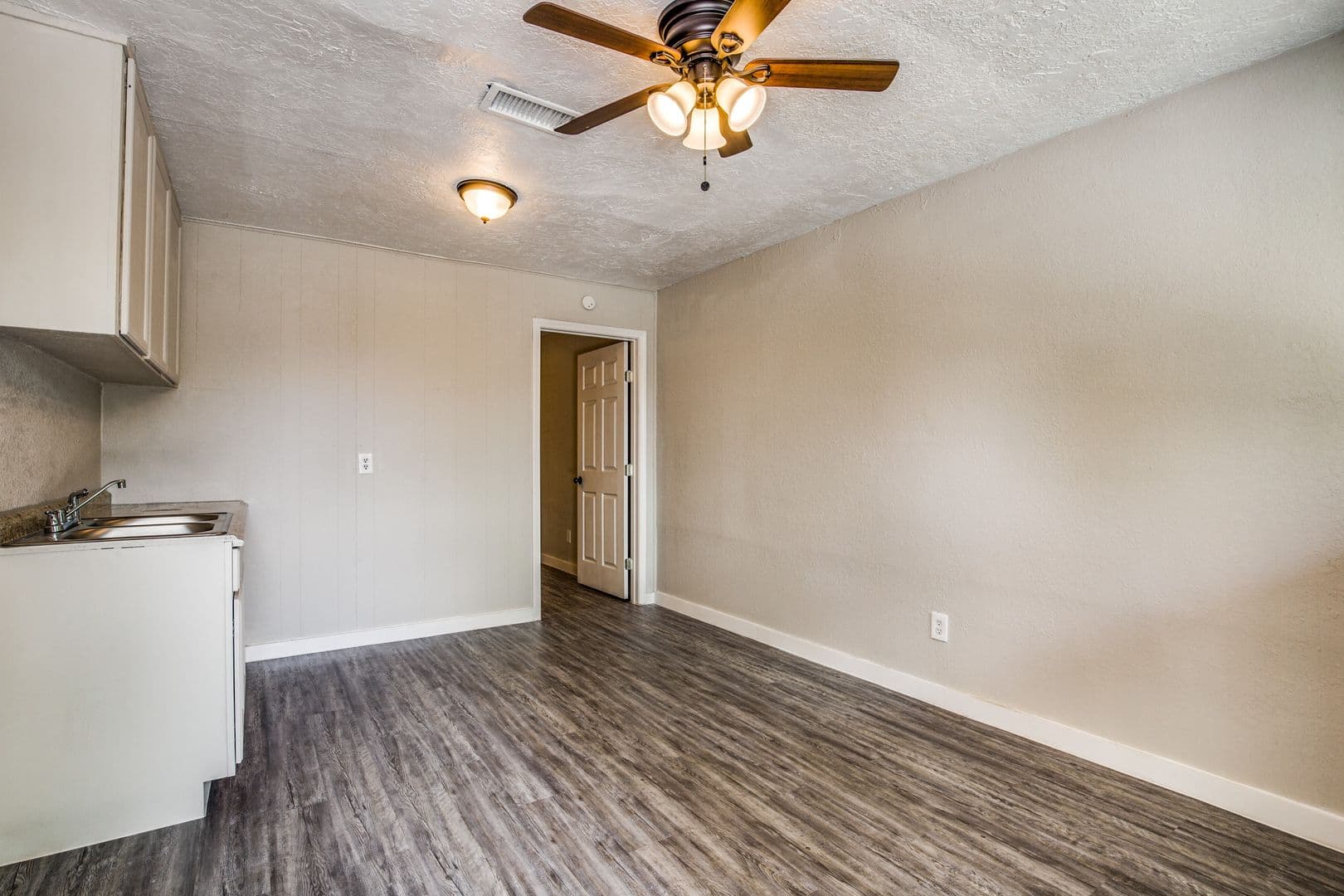 Pasadena Apartment: 4820 Oak Ave