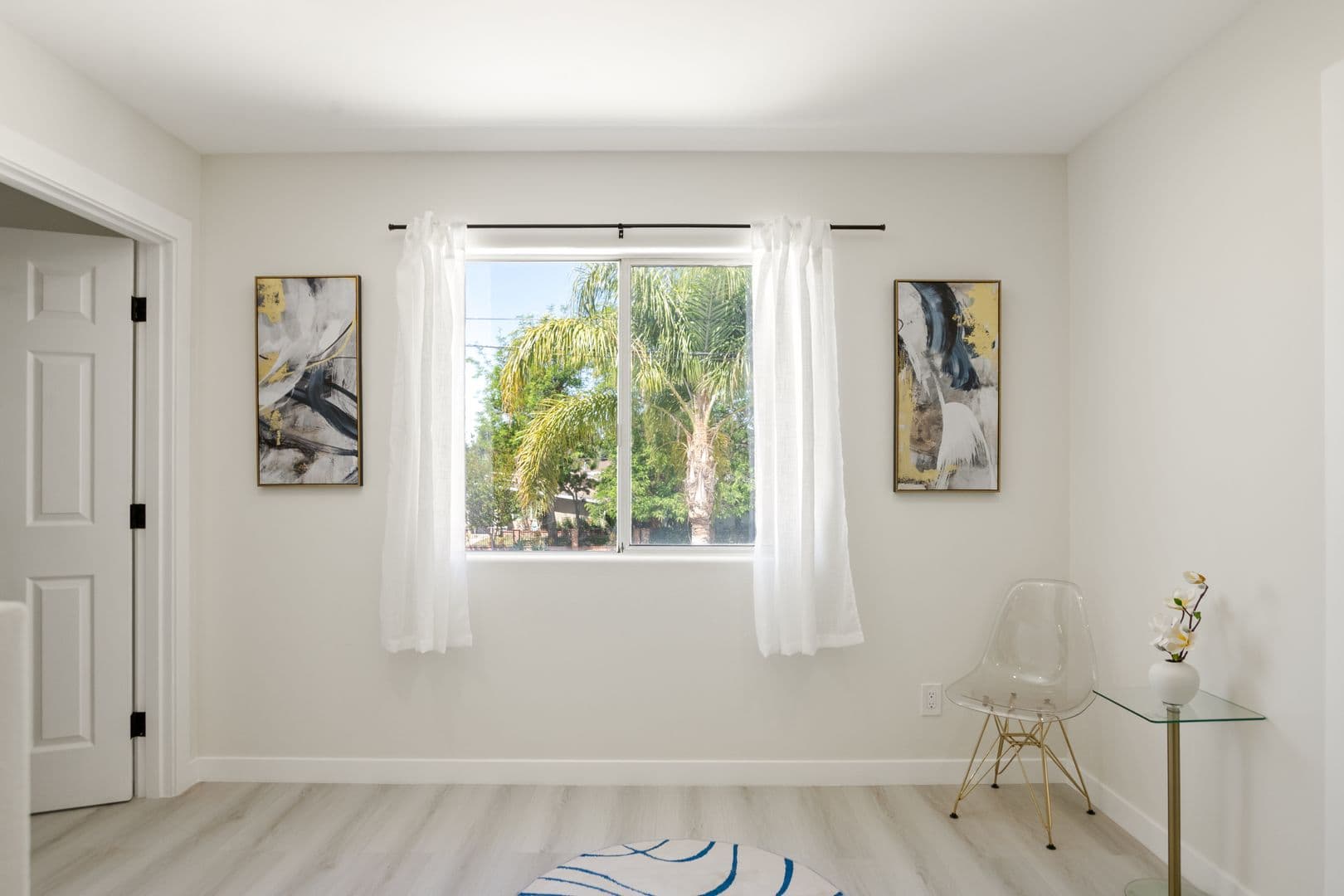 Reseda Apartment: 7904 Tampa Avenue