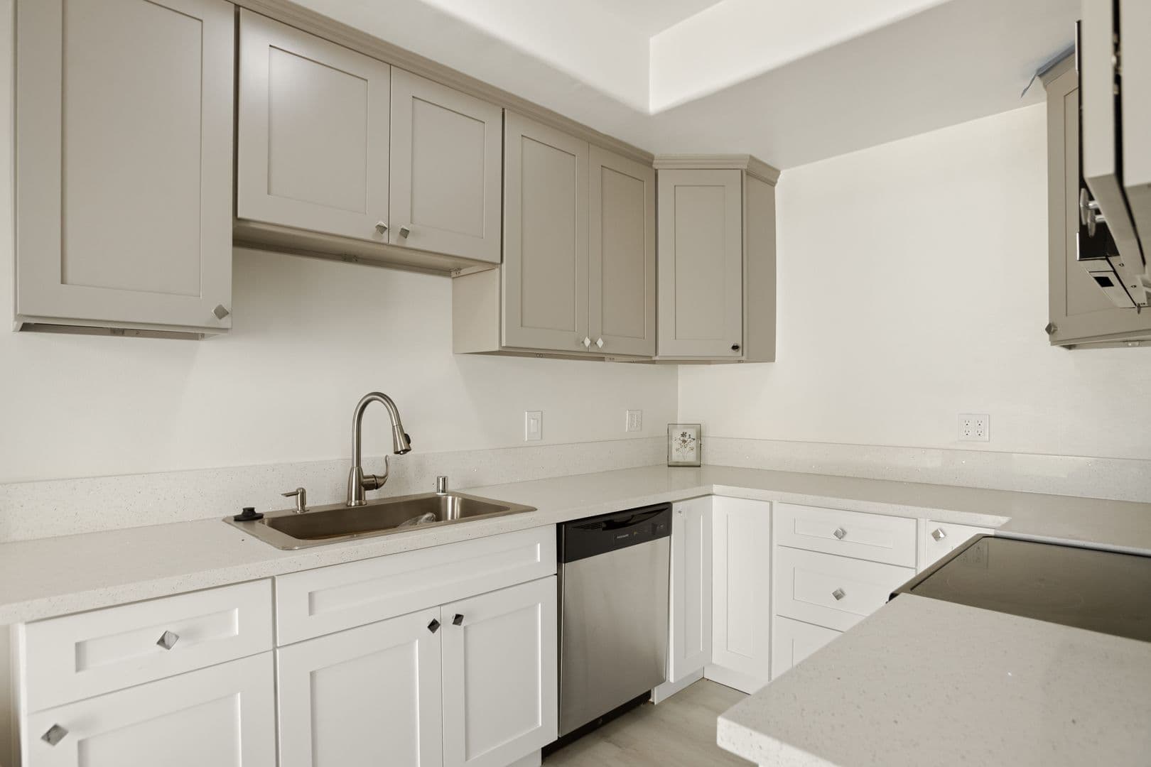 Reseda Apartment: 7904 Tampa Avenue