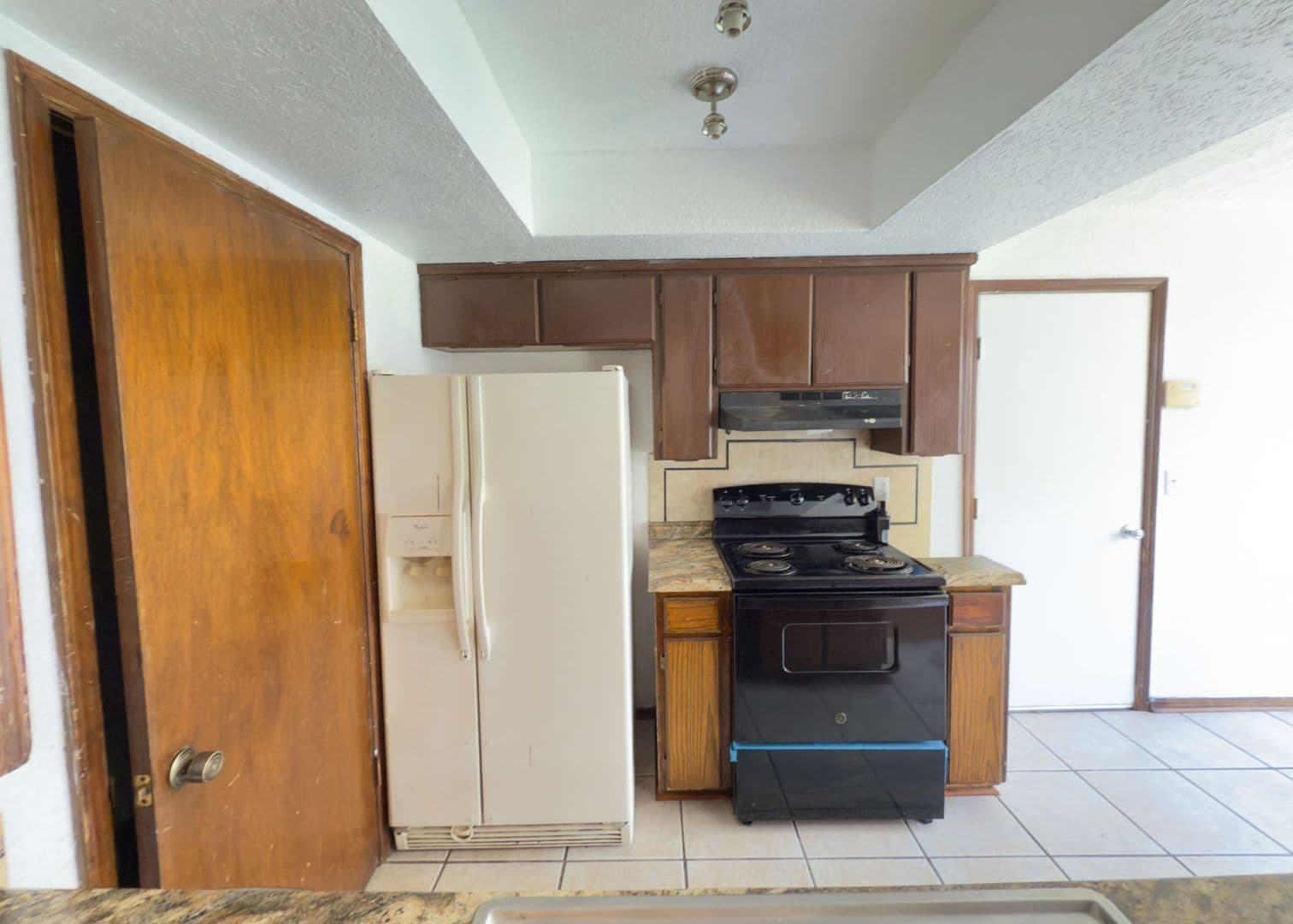 Edmond House: 1109 Dustin Drive