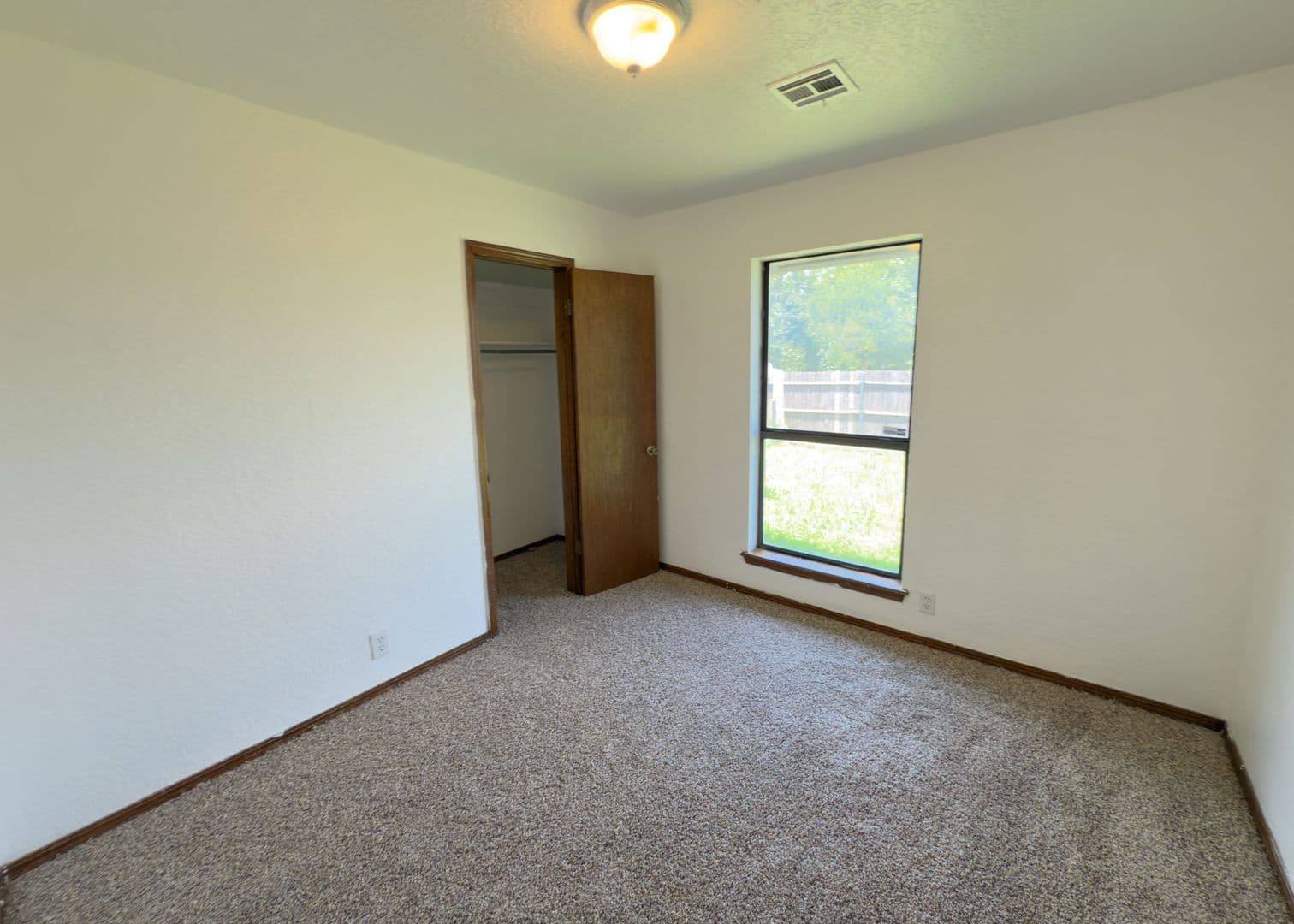 Edmond House: 1109 Dustin Drive