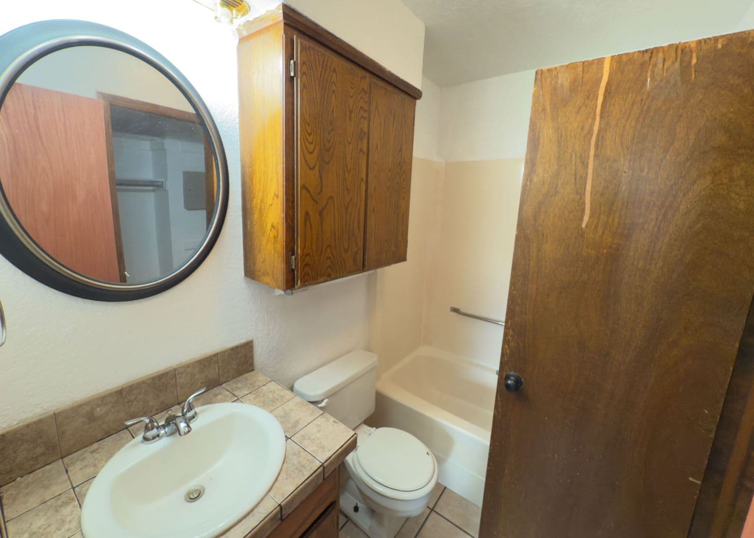 Edmond House: 1109 Dustin Drive