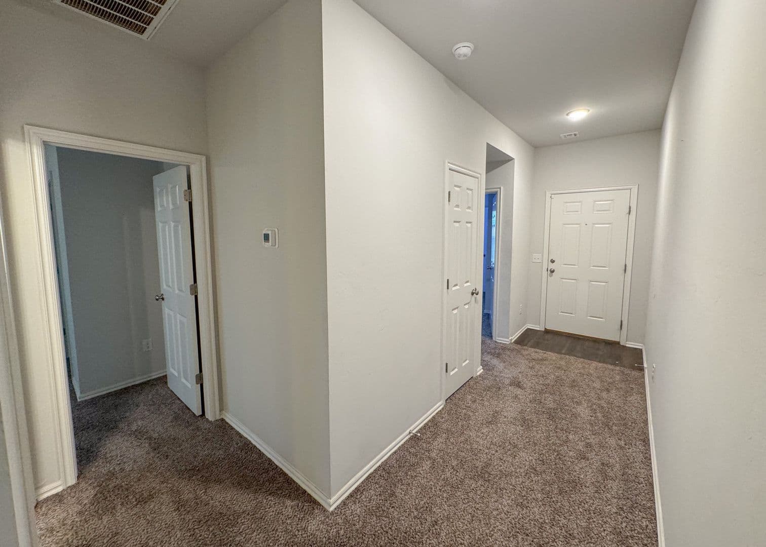 Mustang House: 1109 S Appaloosa Lane