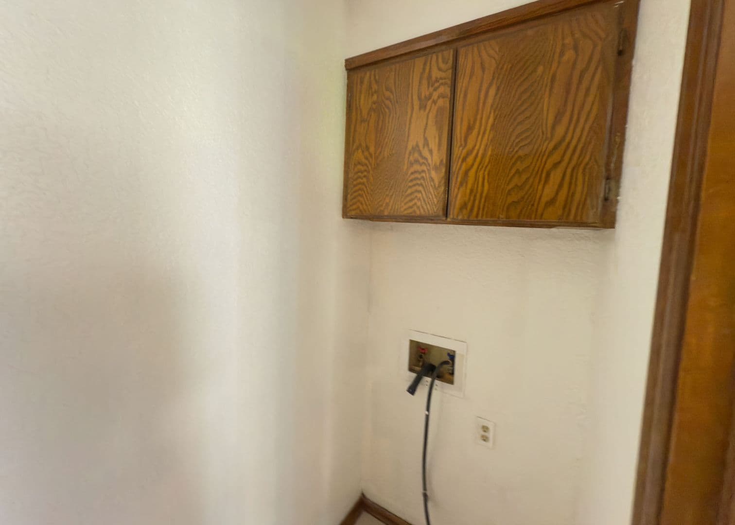 Edmond House: 1109 Dustin Drive