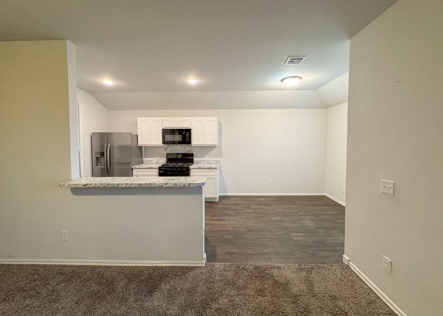 Mustang House: 1109 S Appaloosa Lane