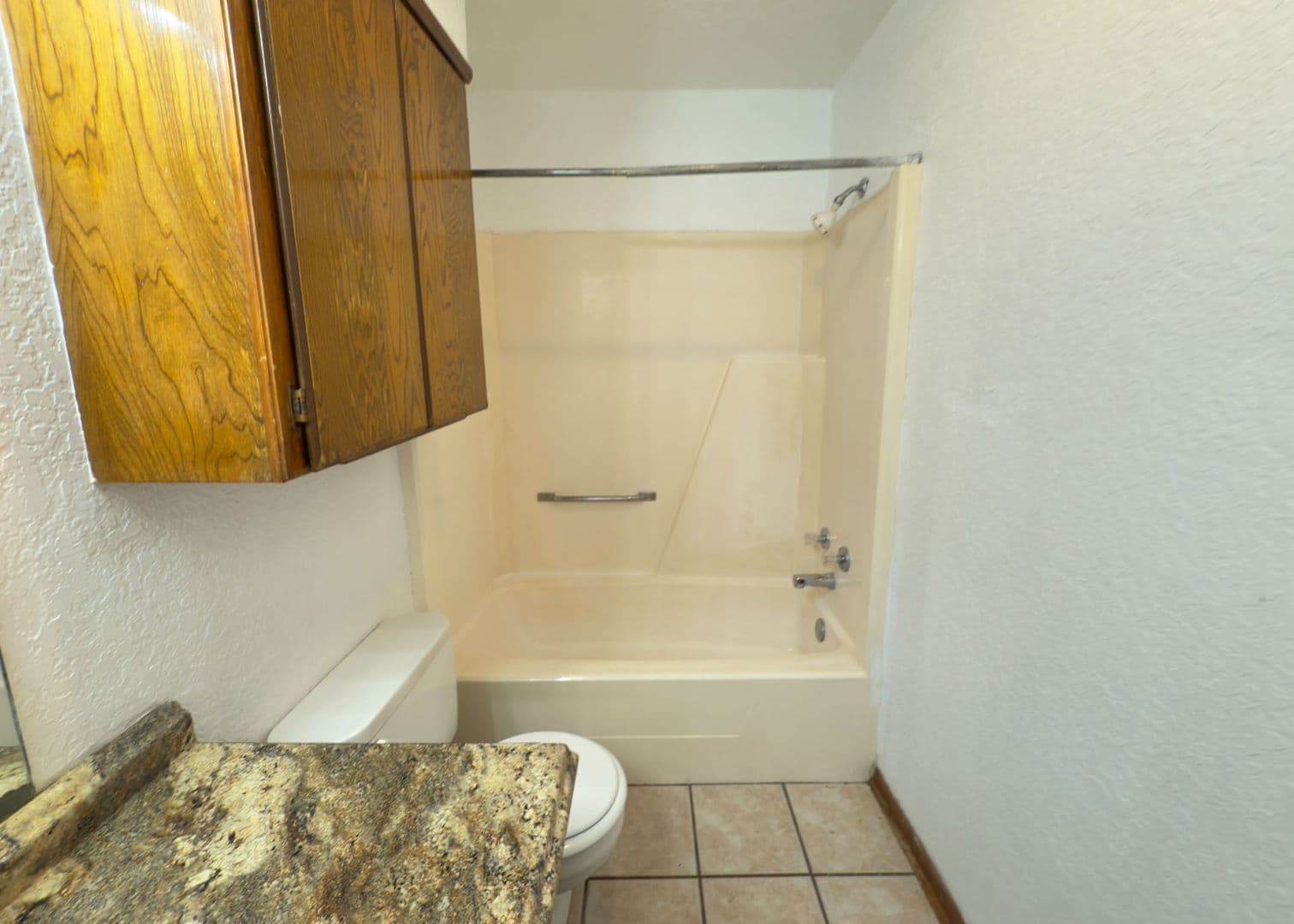 Edmond House: 1109 Dustin Drive