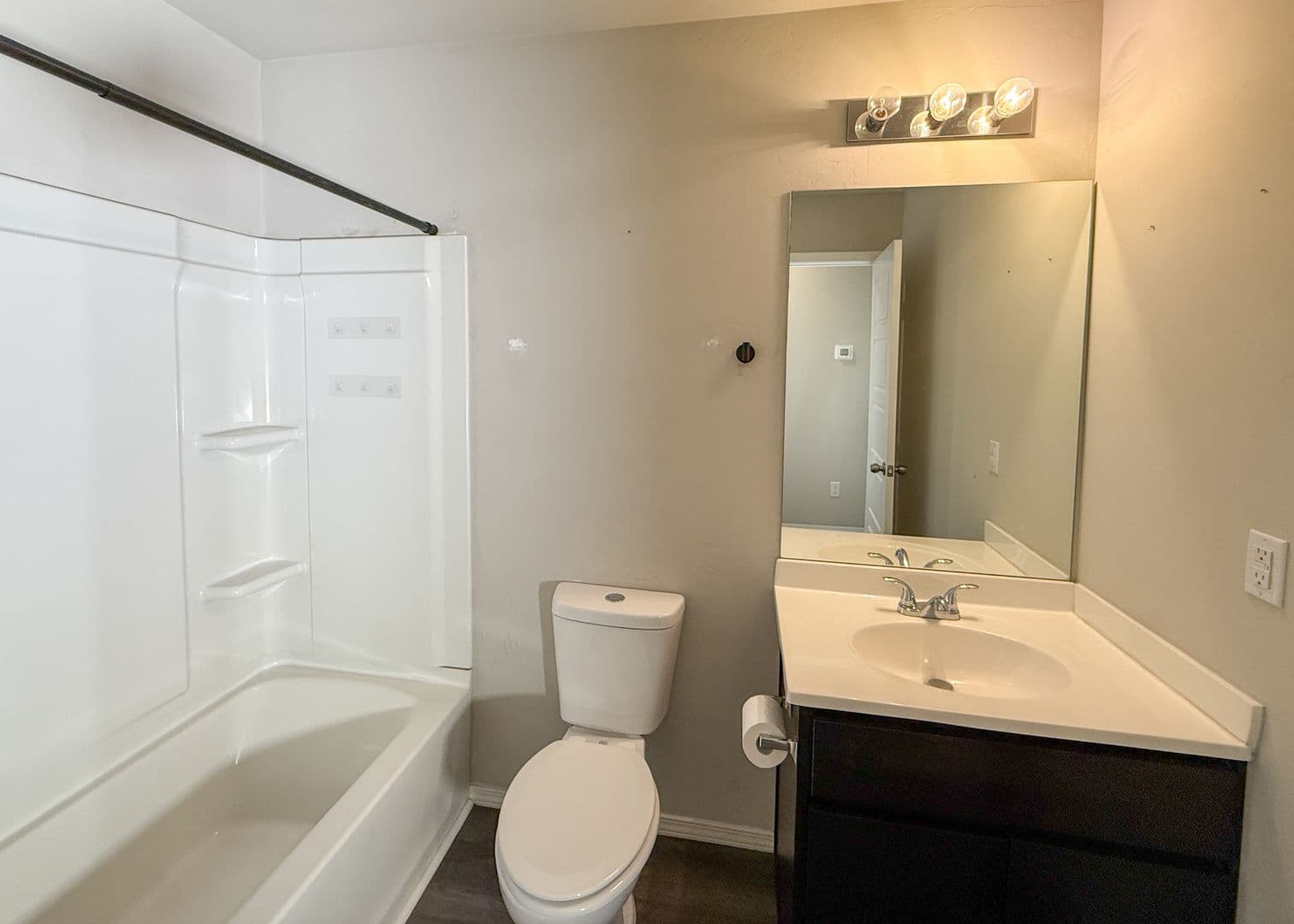 Newcastle House: 528 Fox Burrow Ln