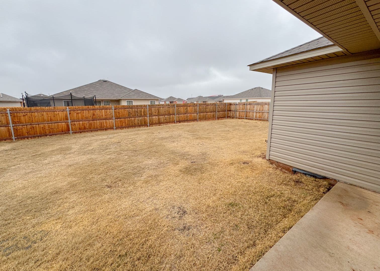 Mustang House: 1109 S Appaloosa Lane