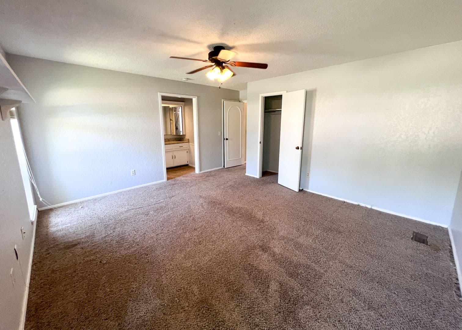 Edmond House: 3821 Meadow Lane