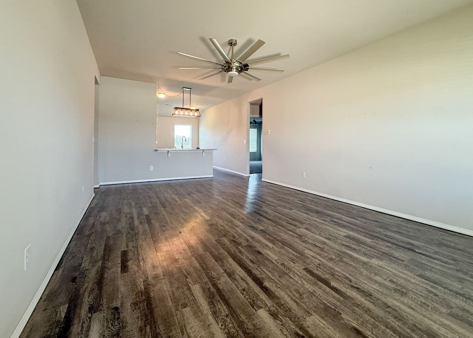 Newcastle House: 528 Fox Burrow Ln