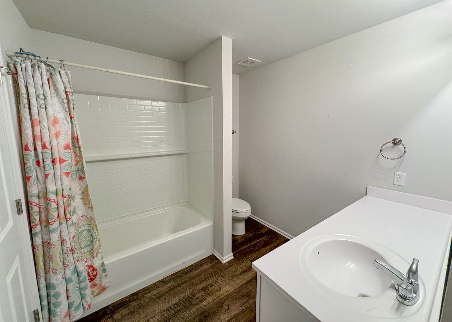 Mustang House: 1109 S Appaloosa Lane