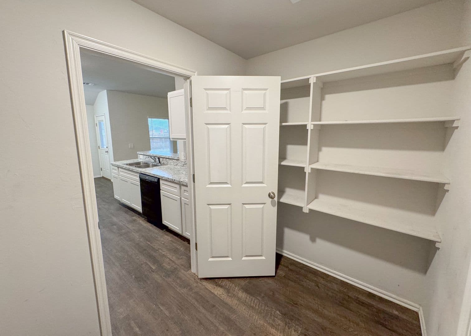Mustang House: 1109 S Appaloosa Lane