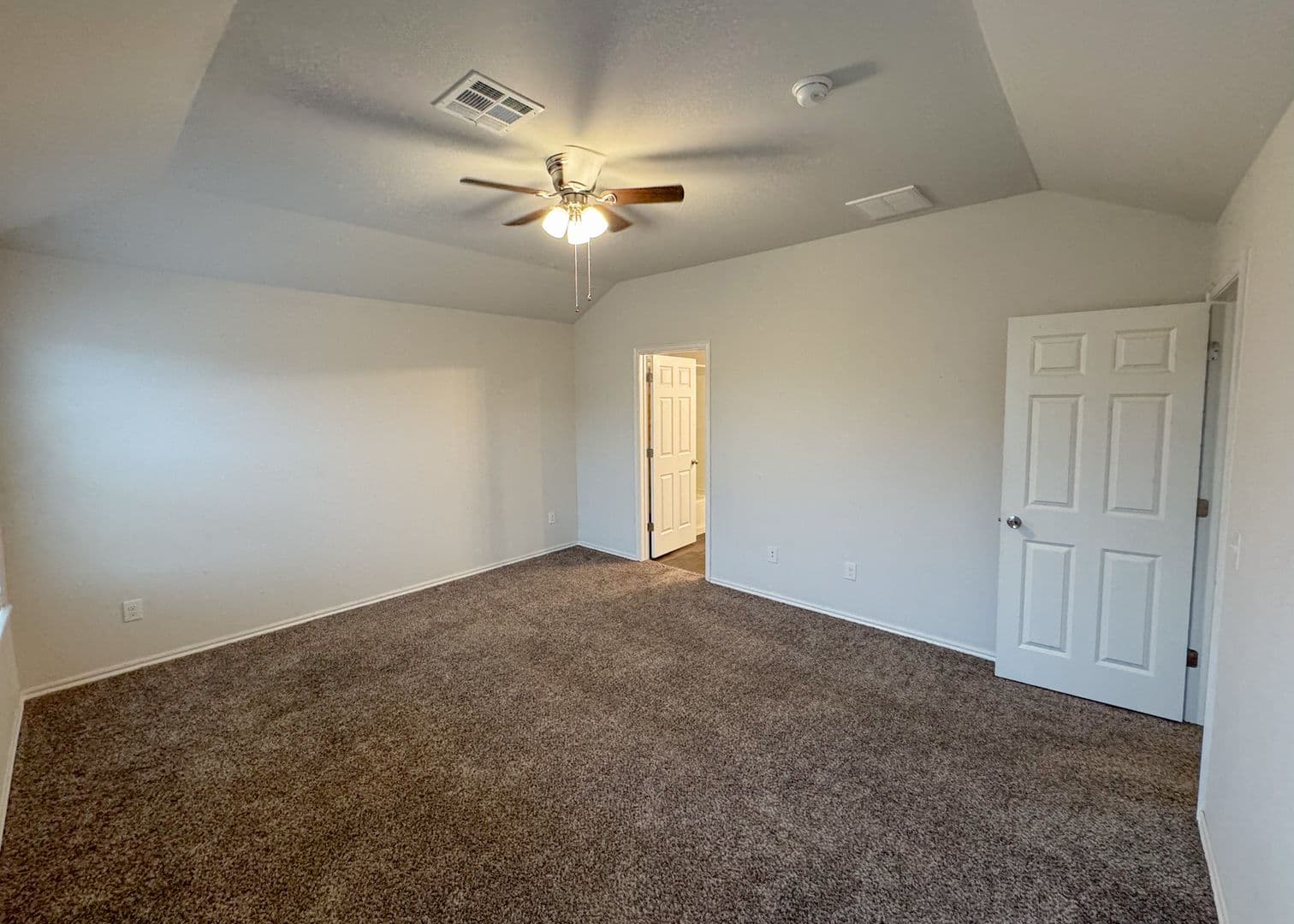 Mustang House: 1109 S Appaloosa Lane