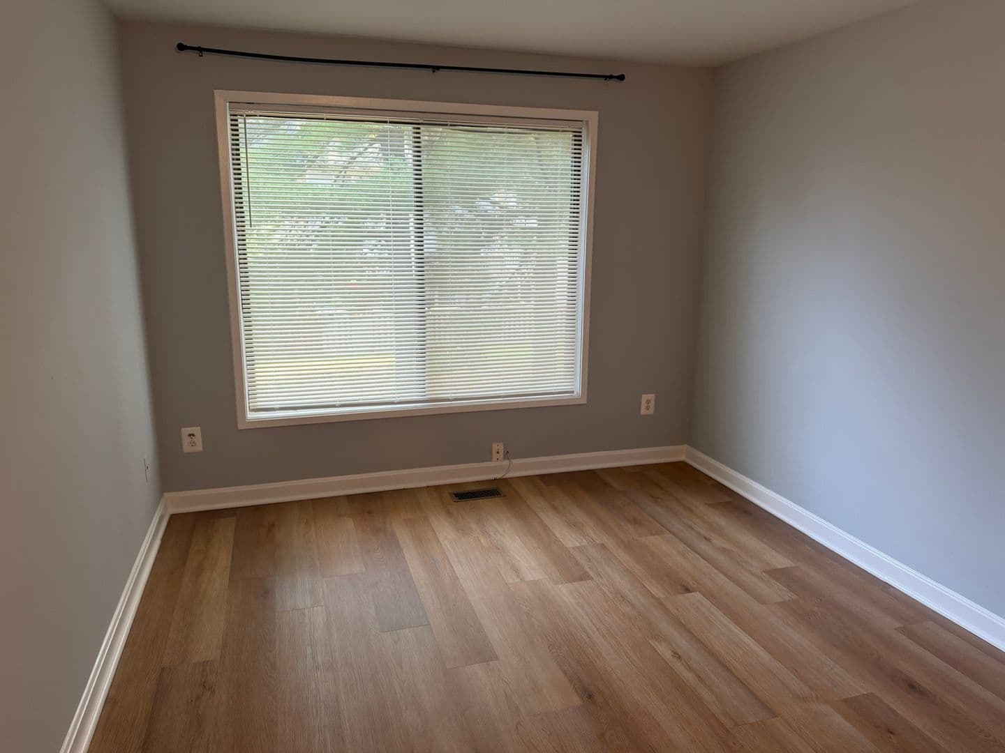 Montgomery Village House: 8872 Welbeck Way