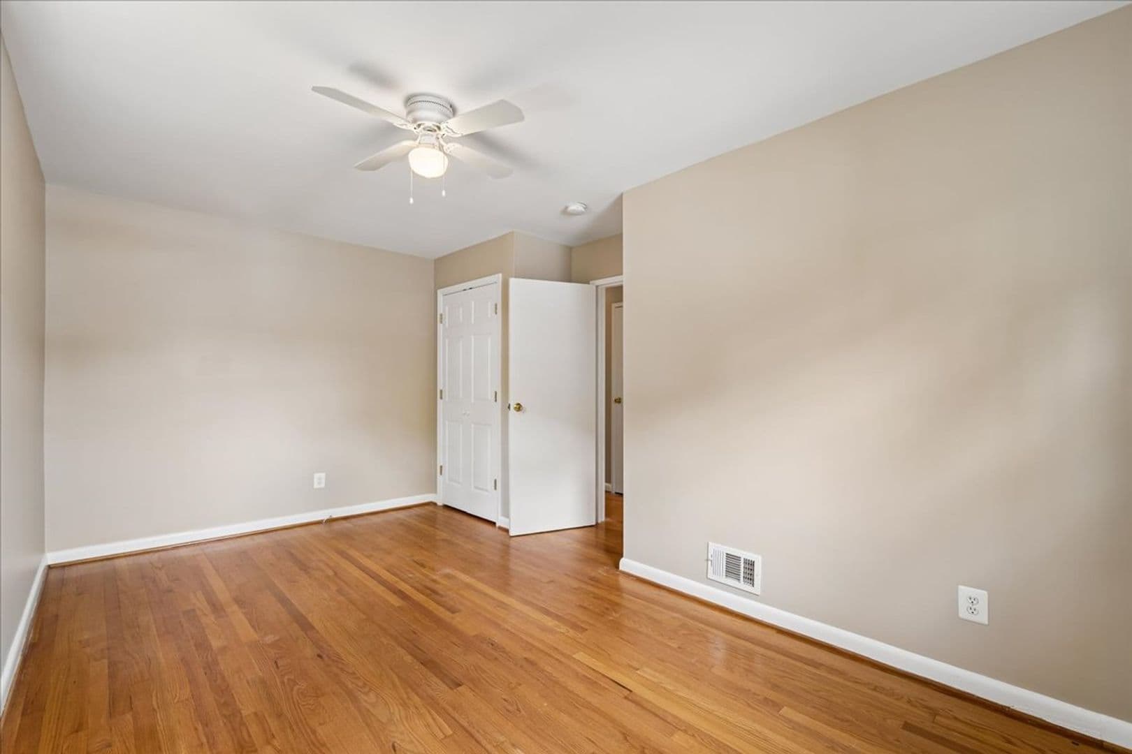 North Bethesda House: 11705 Ashley Drive