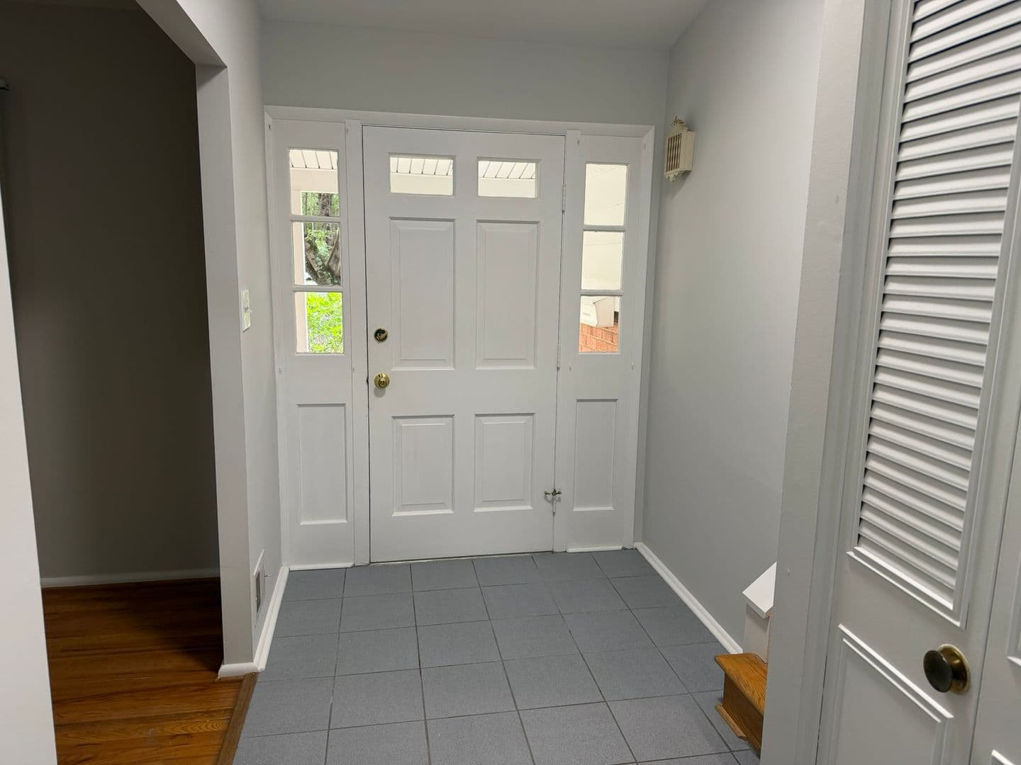 Rockville House: 14015 Congress Drive