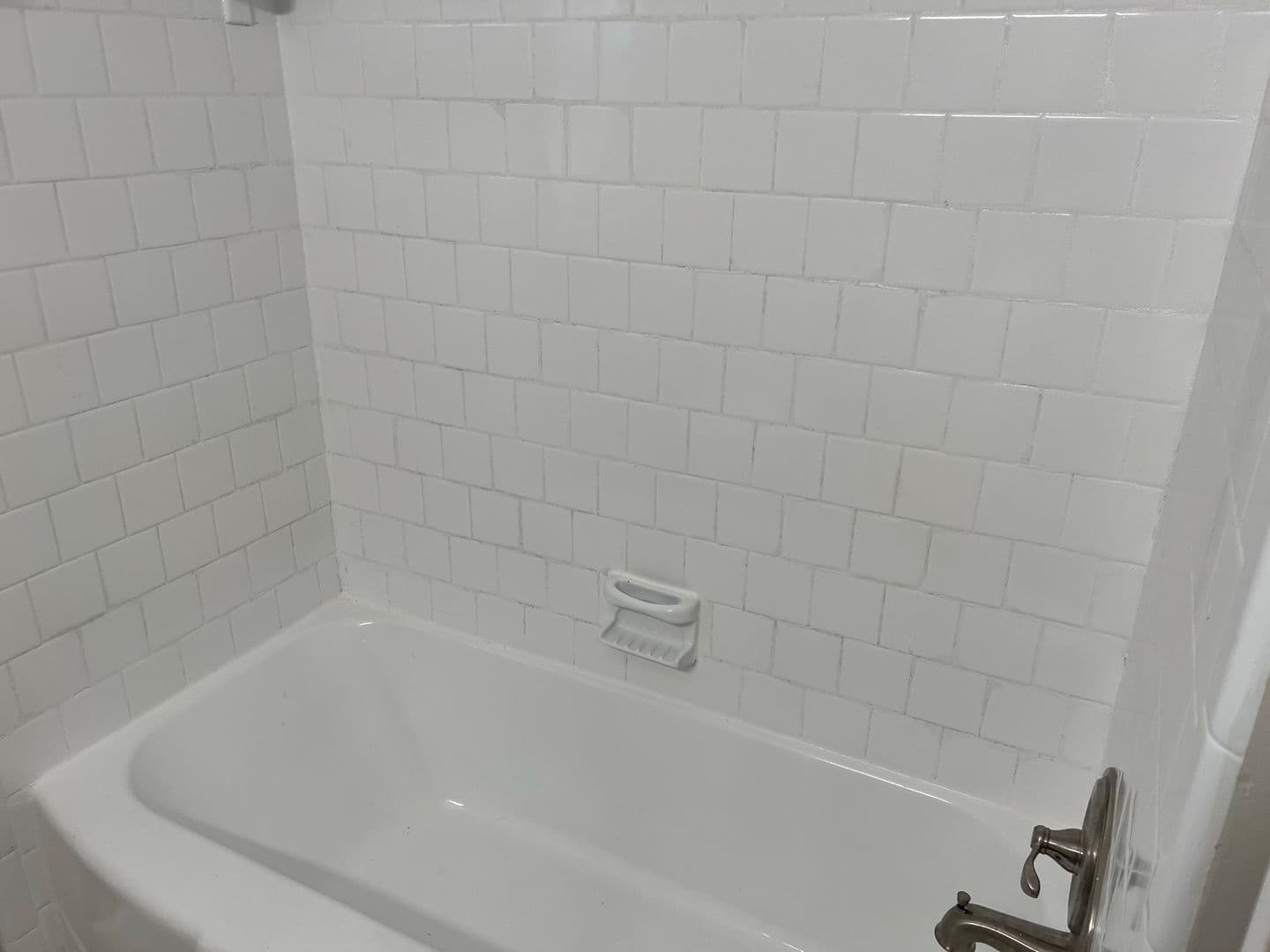Gaithersburg Apartment: 40 N. Summit Avenue
