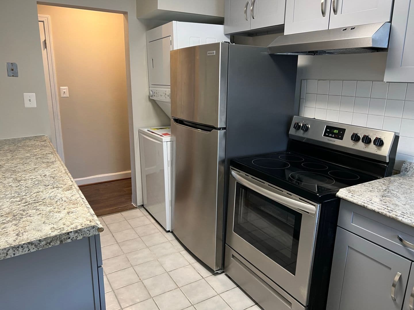 Gaithersburg Apartment: 40 N. Summit Avenue