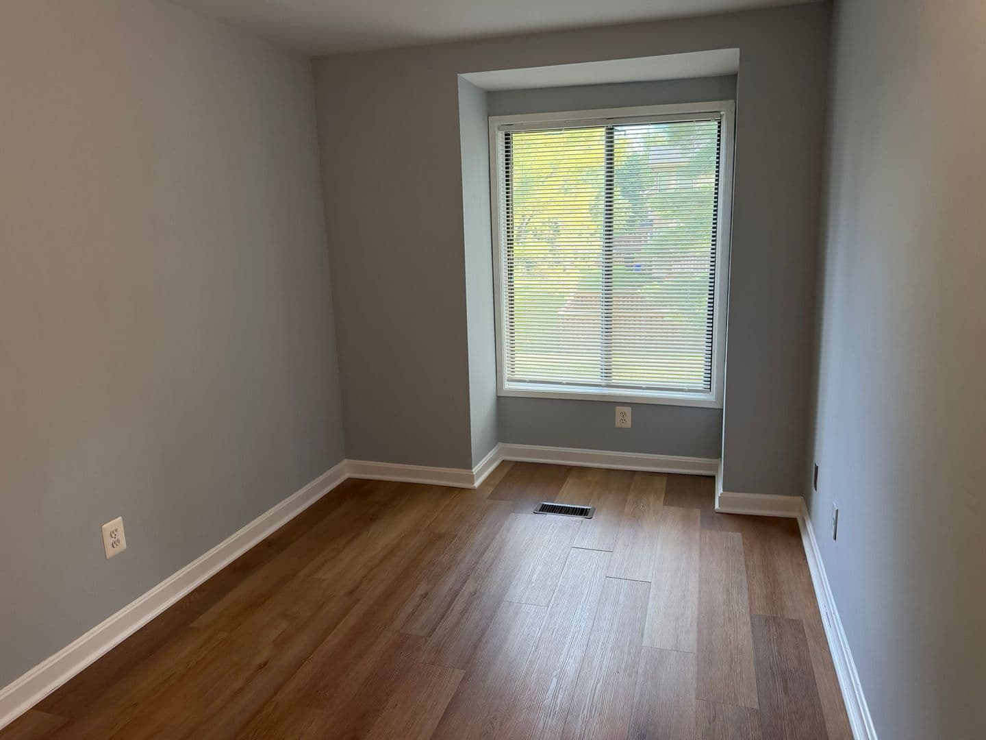 Montgomery Village House: 8872 Welbeck Way
