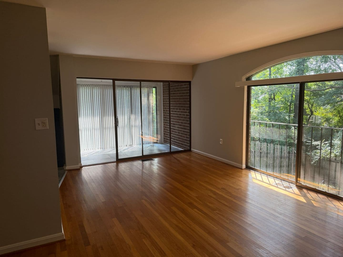 Potomac House: 8130 Inverness Ridge Rd