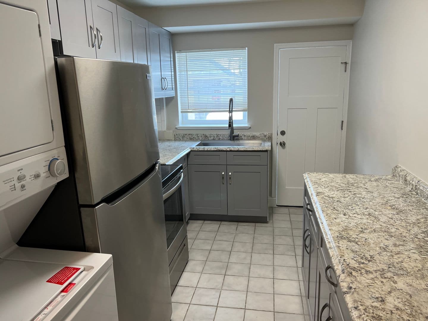 Gaithersburg Apartment: 40 N. Summit Avenue