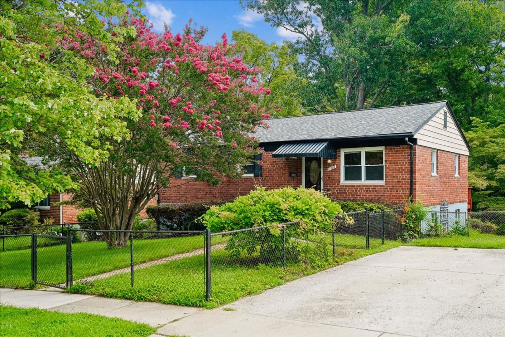 North Bethesda House: 11705 Ashley Drive