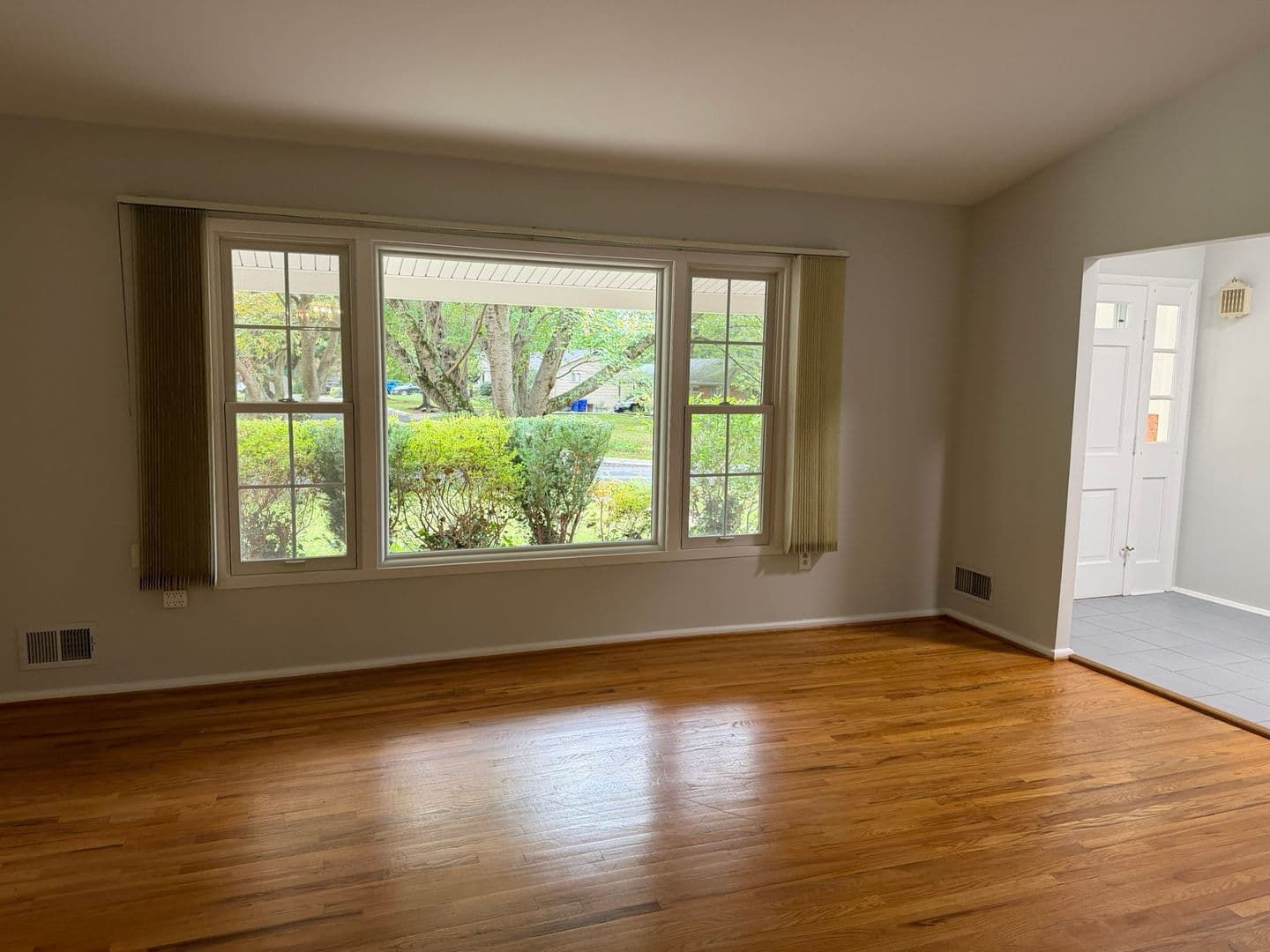 Rockville House: 14015 Congress Drive