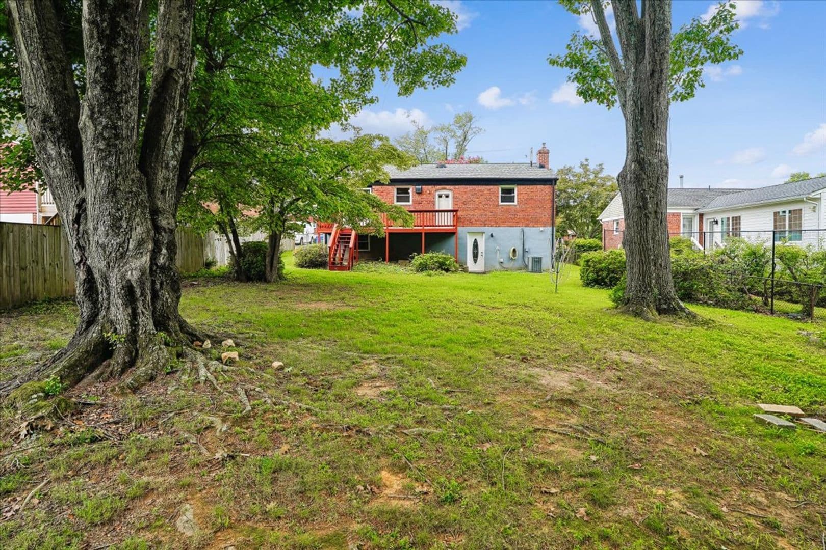 North Bethesda House: 11705 Ashley Drive