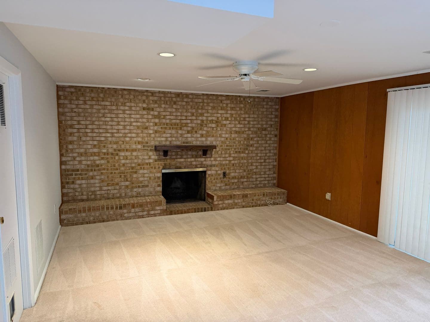 Rockville House: 14015 Congress Drive